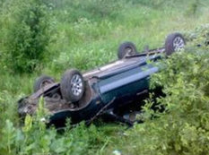 Yevlaxda avtomobil aşdı: 4 yaralı