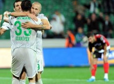 Türkiyə çempionatı: &quot;Bursaspor&quot; darmadağın etdi