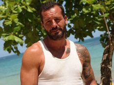 Tanınmış aktyor &quot;Survivor&quot;u yarımçıq qoyub Türkiyəyə qayıtdı