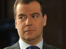 Medvedev: &quot;Rusiya tənəzzülə uğraya bilər&quot;