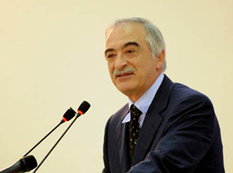 Polad Bülbüloğlu vəzifəsində qaldı