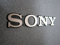 Sony mağazalarını bağlayır