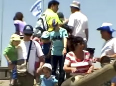 Dünyanı şoka salan video: İsraildə uşaqlar belə tərbiyə alır - VİDEO