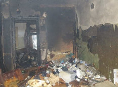 Bakıda ev yandı - FOTO