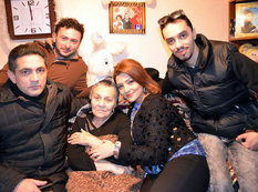 Bayramqabağı Xanım Qafarovanın ailəsinə baş çəkdilər - FOTO