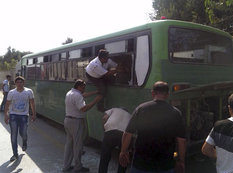 Bakıda ağır avtobus qəzası: 4 nəfər yaralandı - FOTO