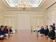 Prezident İlham Əliyev Serbiya parlamenti sədrinin başçılıq etdiyi nümayəndə heyətini qəbul edib - FOTO