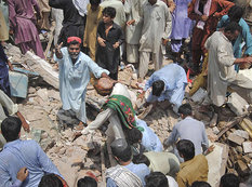 Pakistanda məscidin qarşısında partlayış: 6 ölü, 17 yaralı
