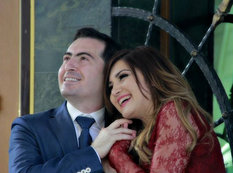 Azərbaycanlı teleaparıcı nişanlandı - YENİLƏNİB - FOTO