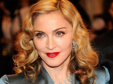 Madonnanın alt paltarını oğurladılar