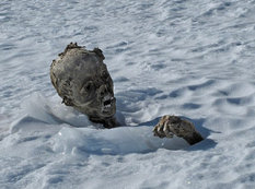 56 il əvvəl donmuş insanlar tapıldılar - VİDEO - FOTO