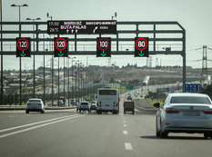 Bakıın əsas yolu məlumatsız qalıb - FOTO