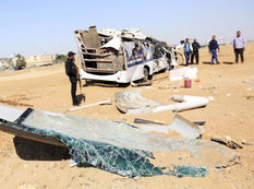 Məktəb avtobusunun qatarla toqquşması nəticəsində 7 nəfər ölüb