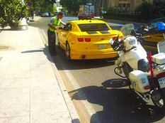 Yol polisi &quot;Chevrolet Camaro&quot; sürücüsündən 50 manat qopardı - FOTO