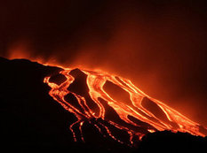 Avropanın ən böyük vulkanı yenidən oyandı - VİDEO - FOTO