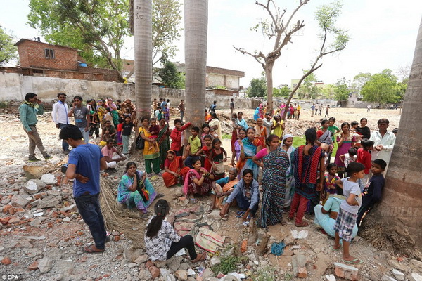 Nepal zəlzələsi: yüzlərlə ölən və yaralanan var - FOTO