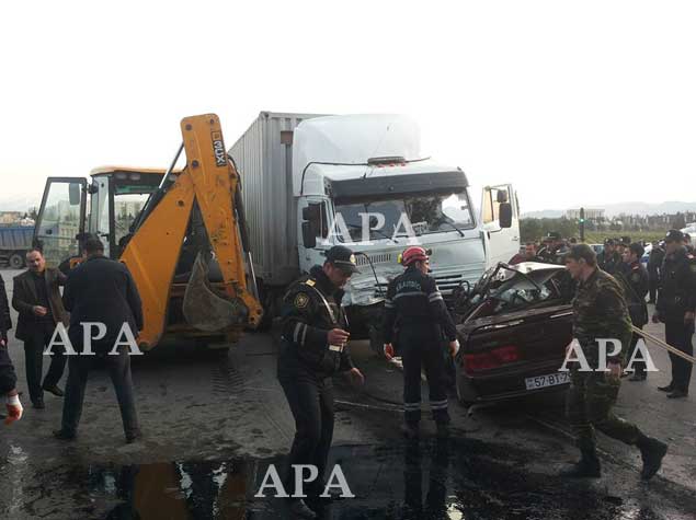 Azərbaycanda dəhşətli qəza: 6 ölü - YENİLƏNİB - FOTO