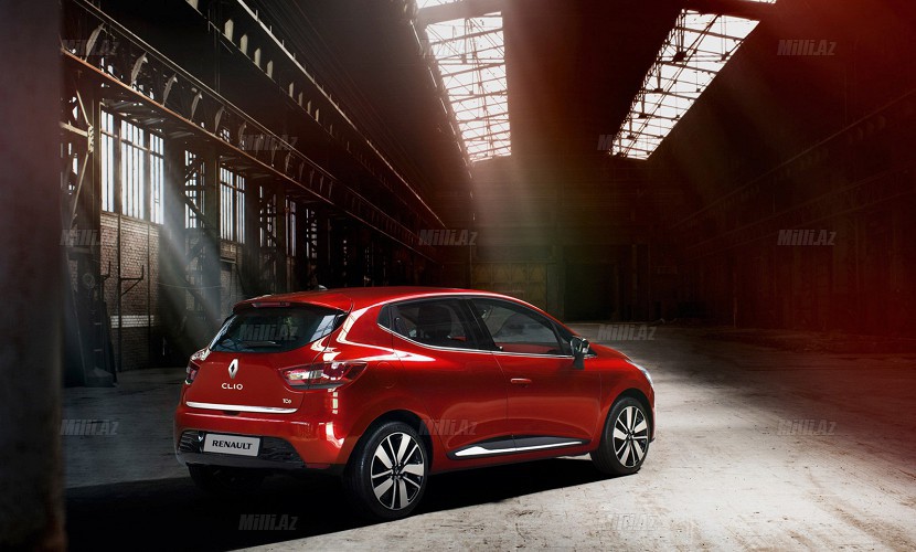 Renault Cenevrəyə xüsusi model aparır - FOTOSESSİYA