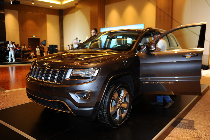 Jeep® Grand Cherokee 2014: Dünyanın ən çox mükafat almış SUV-si Azərbaycanda təqdim olundu - FOTO