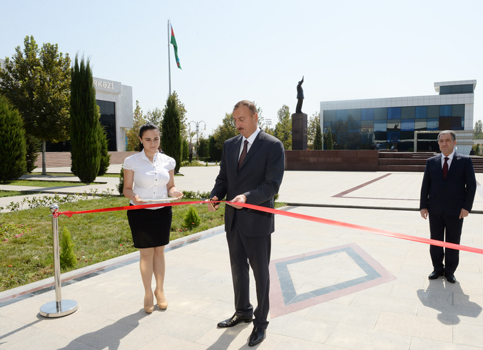 Prezident İlham Əliyev: "Azərbaycan gəncləri öz vətəninə bağlıdırlar, onlar ölkəmizin inkişafına böyük töhfə verirlər" - YENİLƏNİB - FOTO