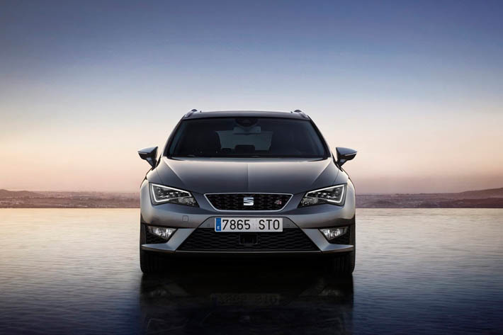 Seat yeni Leon ST-ni göstərdi - FOTO