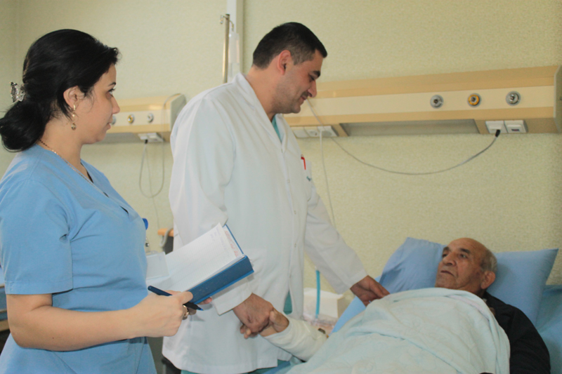 HB Güven klinikasında Türkiyədən gələn uzman həkim bütün növ cərrahi əməliyyatları həyata keçirəcək - FOTO