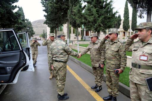 Müdafiənin ön xətti boyunca hərbi hissələrin hazırlıq səviyyəsinin yoxlanılmasını davam etdirilir - FOTO