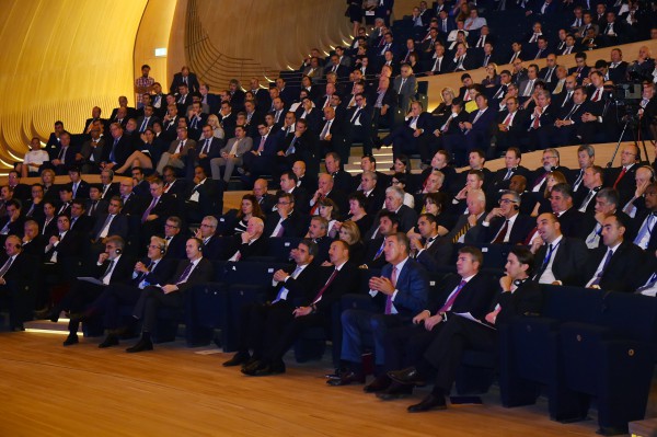 Prezident İlham Əliyev: ""Cənub Qaz Dəhlizi" layihəsi tranzit ölkələr üçün əlavə imkanlar yaradır" - YENİLƏNİB - FOTO