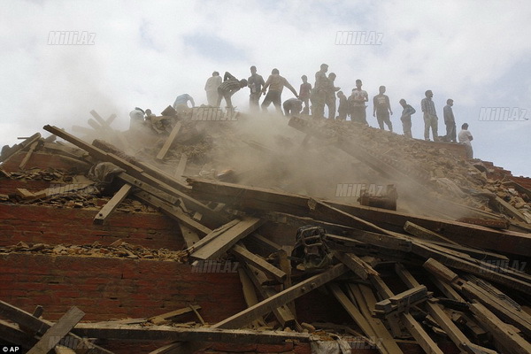 Nepal zəlzələsi: yüzlərlə ölən və yaralanan var - FOTO