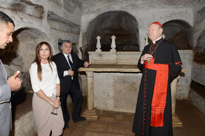 Azərbaycanın birinci xanımı Mehriban Əliyeva Vatikanda Piyo-Klementino muzeyi ilə tanış olub və Roma şəhərinin meri ilə görüşüb - YENİLƏNİB - FOTO