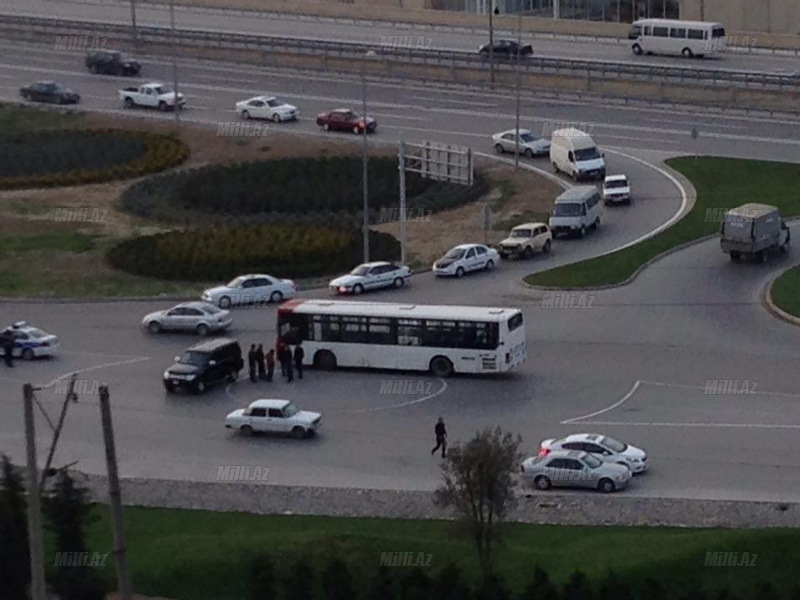 Bakıda daha bir avtobus qəzası - FOTO