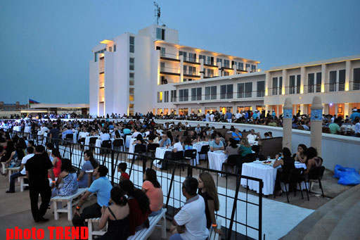 EMIN "Sea Breeze Resort"un açılışında "Eurovision" ulduzları ilə birlikdə konsertlə çıxış etdi - YENİLƏNİB-FOTO