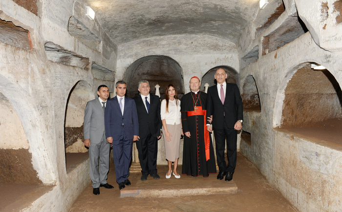 Azərbaycanın birinci xanımı Mehriban Əliyeva Vatikanda Piyo-Klementino muzeyi ilə tanış olub və Roma şəhərinin meri ilə görüşüb - YENİLƏNİB - FOTO