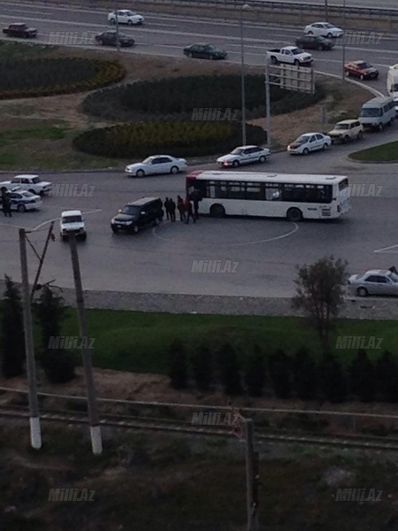 Bakıda daha bir avtobus qəzası - FOTO