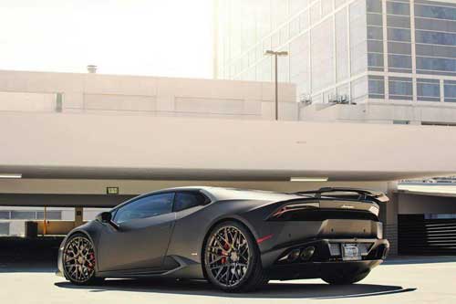 Donuq rəngli Lamborghini Huracan - FOTO
