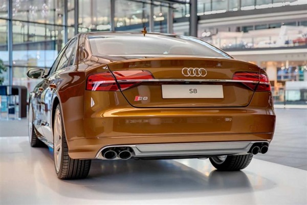 Audi S8 fərdiləşir - FOTO