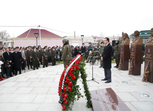 Binəqədi rayonunda Milli Qəhrəmanlar abidəsinin açılış mərasimi olub - FOTO