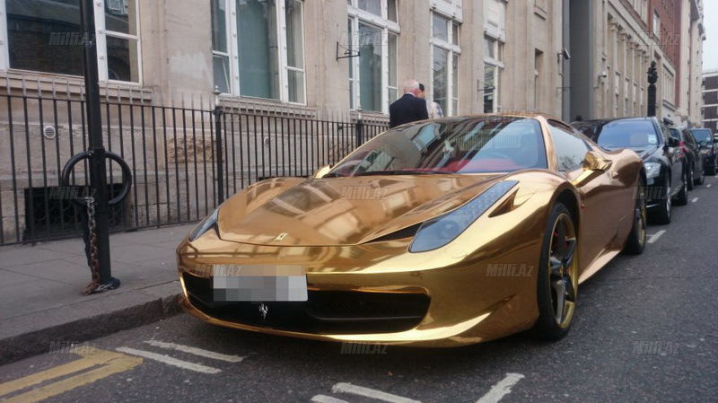 SWNS_GOLD_FERRARI_06.jpg