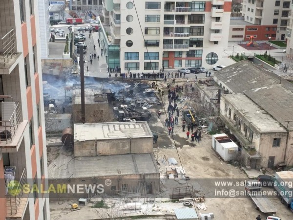 Tbilisi prospektində güclü yanğın: yarımtikili alovlandı, 9 maşın külə döndü - YENİLƏNİB - FOTO - VİDEO