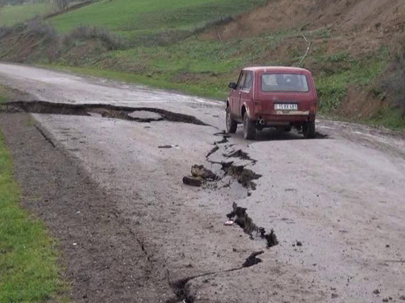 Погода джалилабад азербайджан. Обильные осадки могут вызвать оползни на дорогах. Азербайджан Джалилабад район Садатлы село. Кунашли.