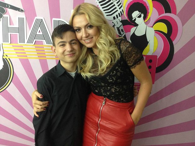 Xəstə uşağın Hadise arzusu reallaşdı - FOTO