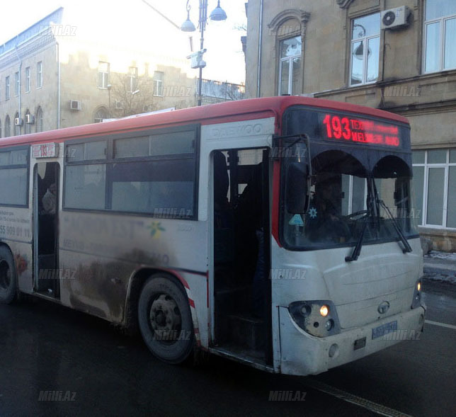 Bakı avtobusları gözlərimizi kor edir - FOTO