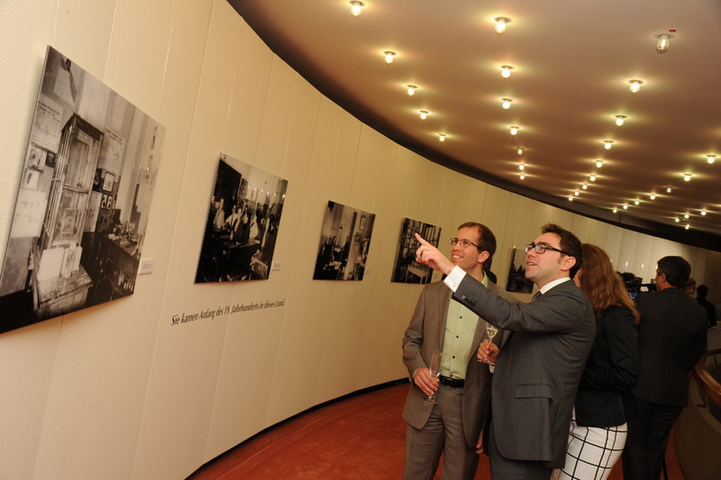 Heydər Əliyev Fondunun təşkilatçılığı ilə Almaniyanın Düsseldorf şəhərində Azərbaycan mədəniyyəti axşamı keçirilib - FOTO