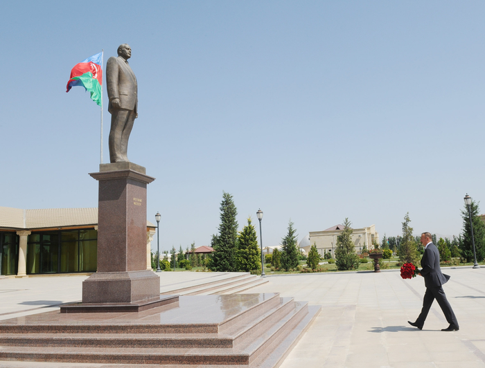 Prezident İlham Əliyev: "Azərbaycan gəncləri öz vətəninə bağlıdırlar, onlar ölkəmizin inkişafına böyük töhfə verirlər" - YENİLƏNİB - FOTO