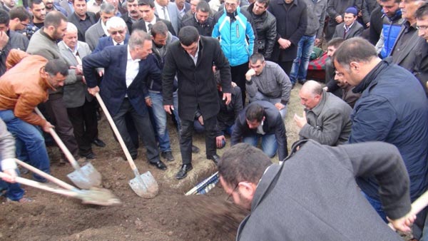 Şok: 9 yaşlı uşağı zorlayıb başını daşla əzdilər - VİDEO - FOTO