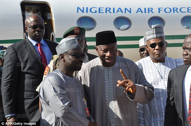 Nigeriya prezidenti viran məkana yollandı - FOTO