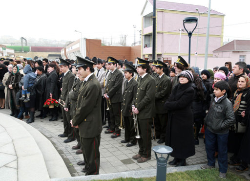 Binəqədi rayonunda Milli Qəhrəmanlar abidəsinin açılış mərasimi olub - FOTO