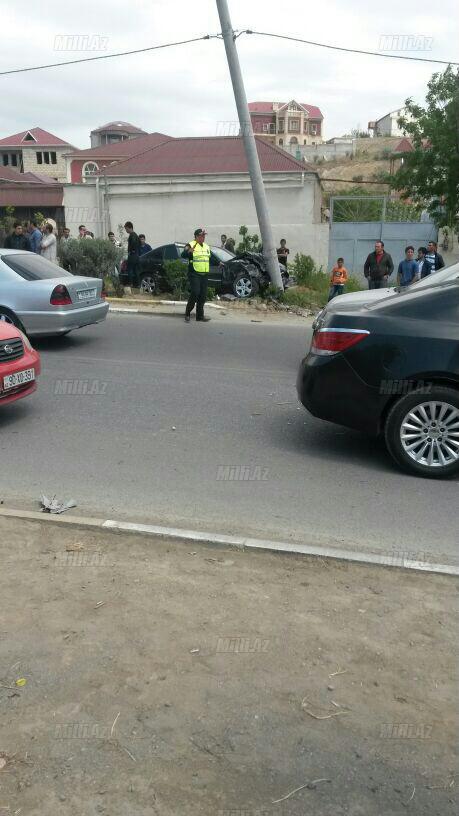 Bakı yaxınlığında ağır qəza: sürücünün ayaqları sındı - FOTO