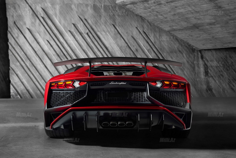 Bu da Lamborghini Aventador SV - VİDEO - FOTO