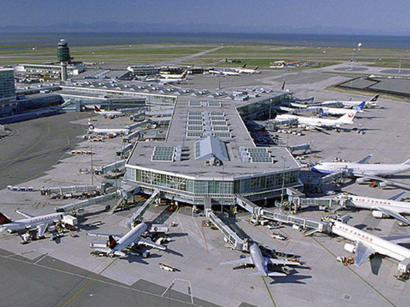 Fco airport. Аэропорты Канады международные. Аэропорт Канады. Аэропорт Канады фото. Аэропорт Ванкувер.